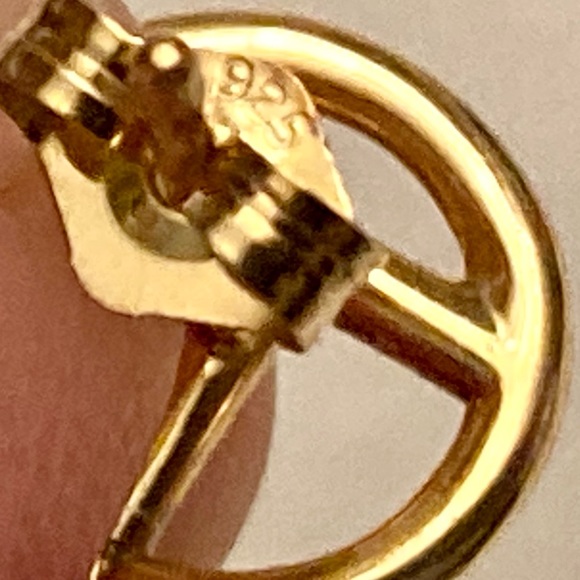 🛑SOLD🛑 NEW😍👑 Authentic Gold TELFAR logo stud earrings - Picture 8 of 10